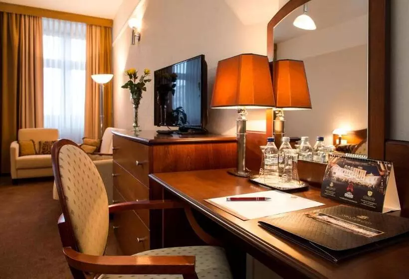 Отель Ambasadorski Rzeszów