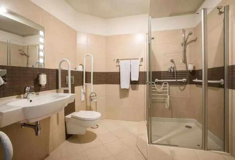 Отель Ambasadorski Rzeszów