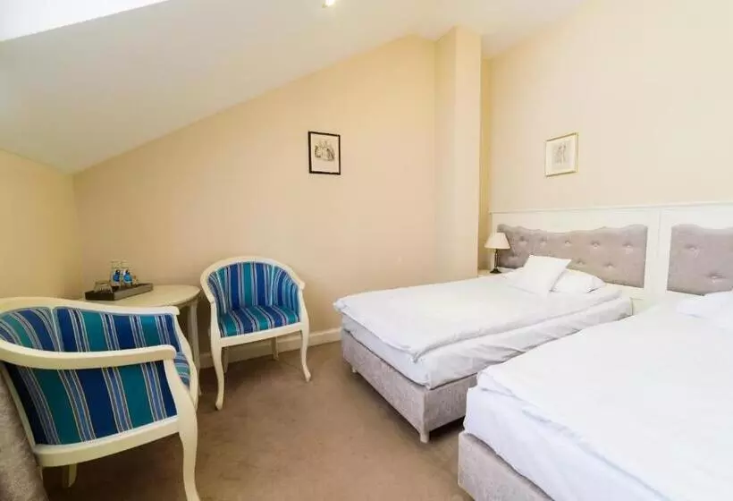 Отель Ambasadorski Rzeszów