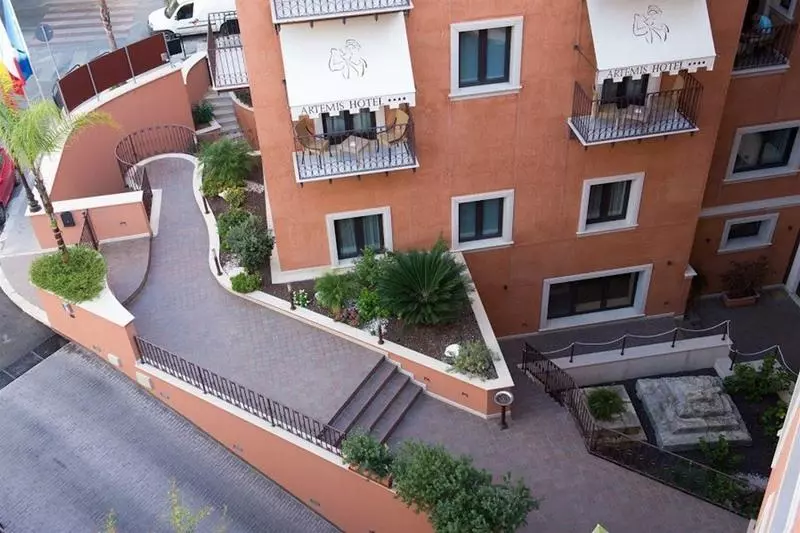 호텔 Artemis