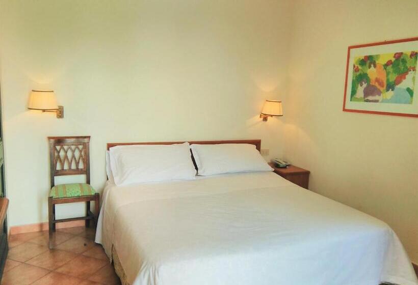 בית מלון כפרי Baia Del Sole