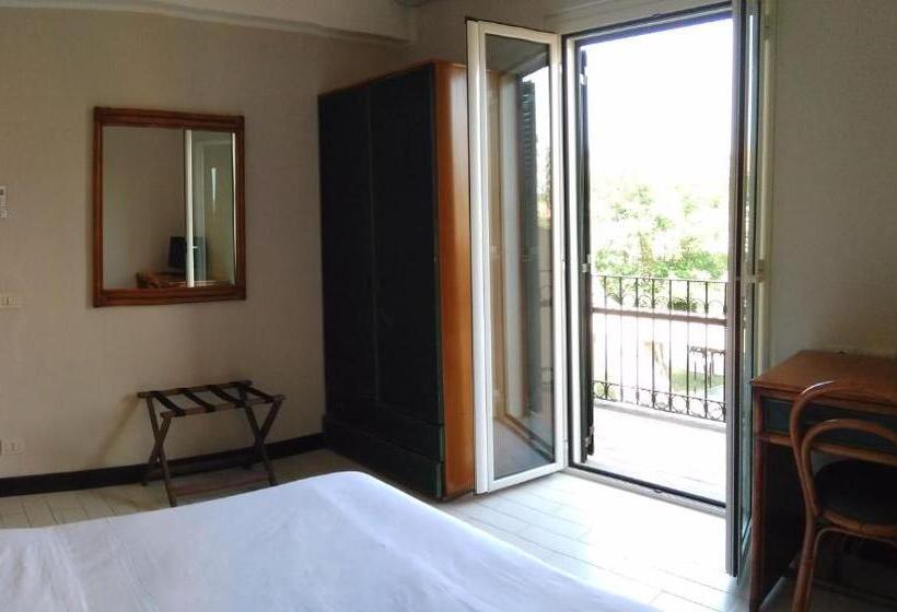 בית מלון כפרי Baia Del Sole