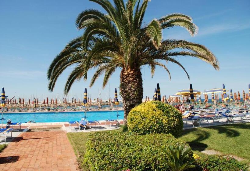 בית מלון כפרי Baia Del Sole