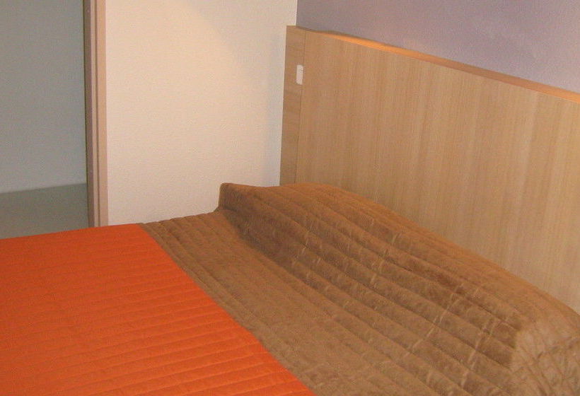 호텔 Balladins Chilly Mazarin