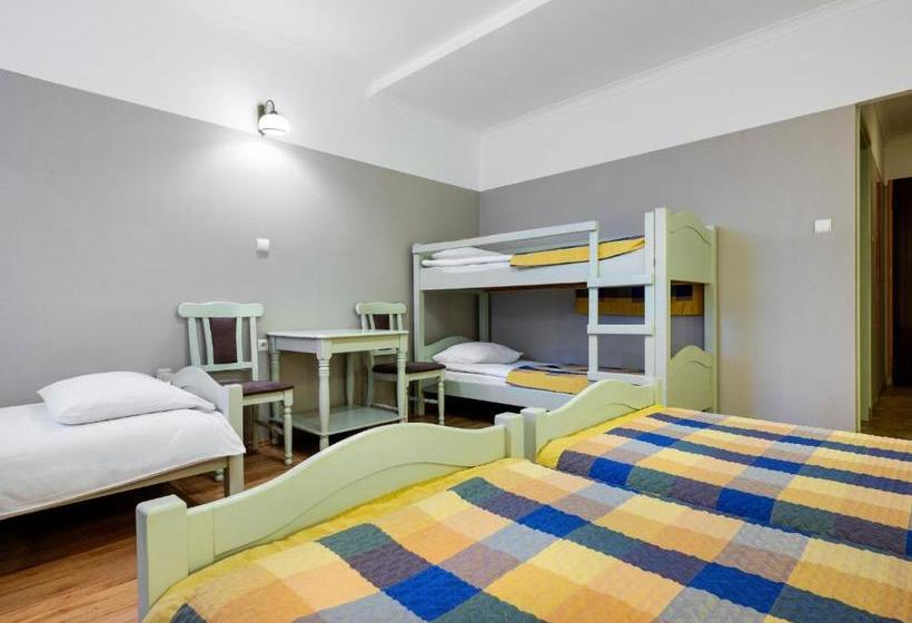 בית מלון כפרי Batory Annex