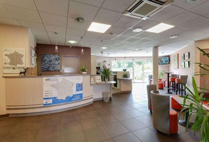 Brit Hotel Saint Méen Le Grand En Brocéliande