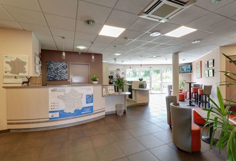 Brit Hotel Saint Méen Le Grand En Brocéliande