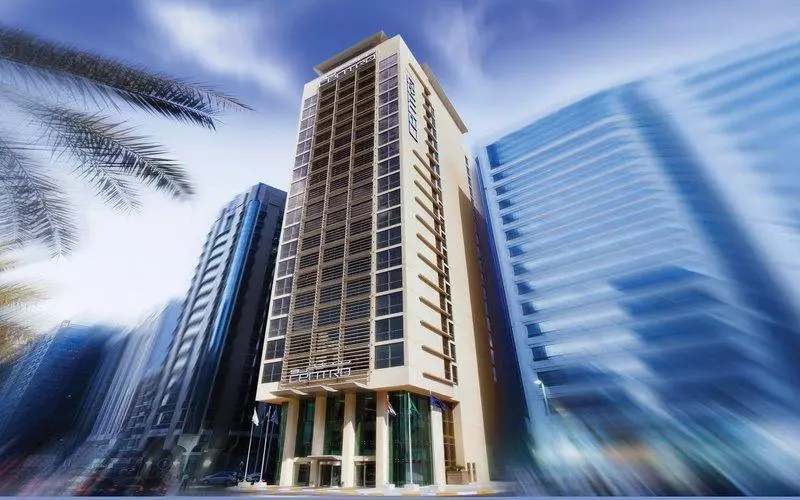 ホテル Centro Al Manhal by Rotana