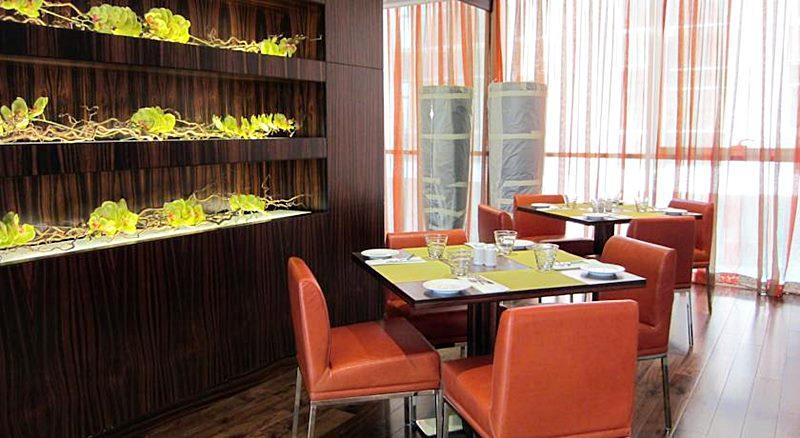 Hotel Centro Al Manhal by Rotana