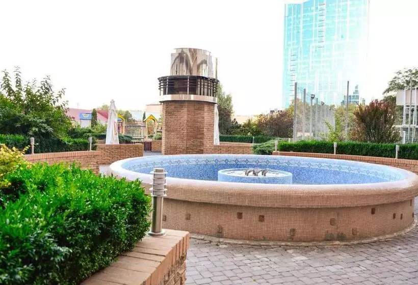 هتل Diplomat Apart