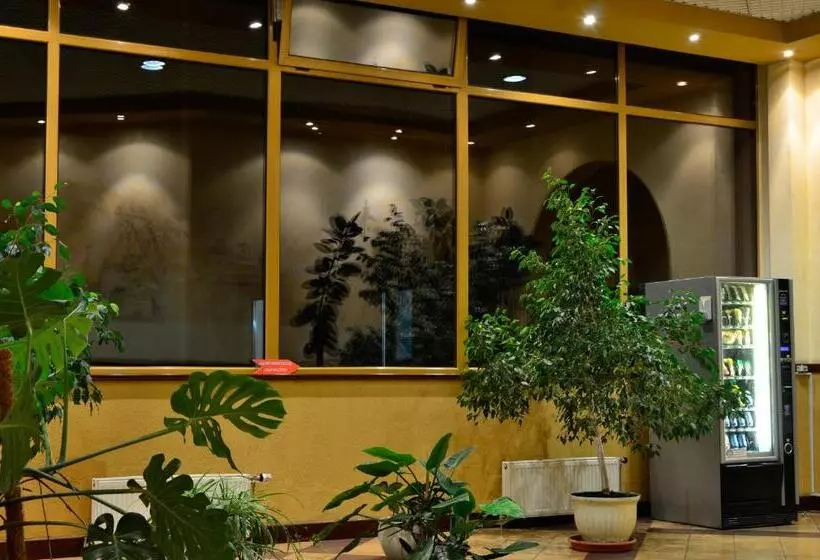 هتل Diplomat Apart