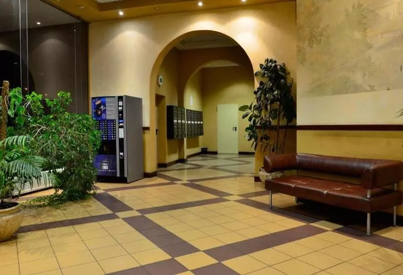 هتل Diplomat Apart