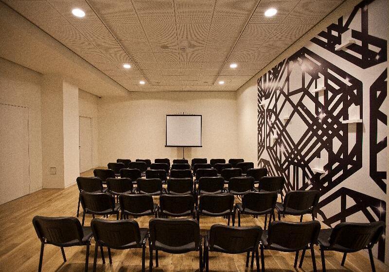 هتل Graffit Gallery Design