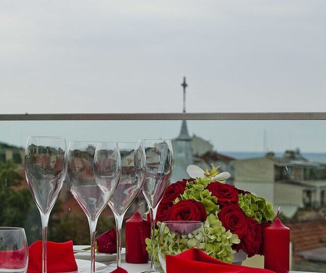 هتل Graffit Gallery Design