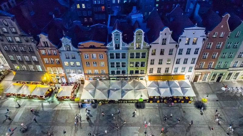 Отель Holland House Residence Old Town