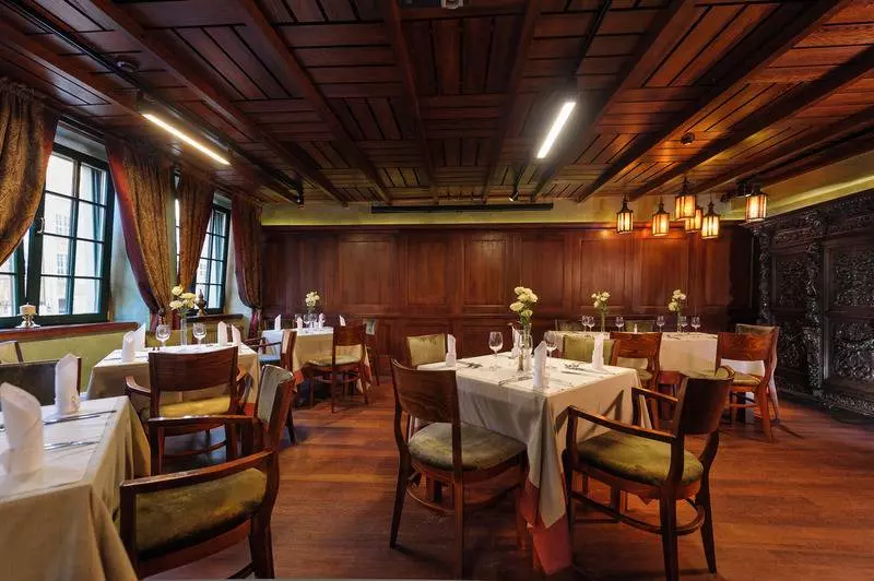 Отель Holland House Residence Old Town