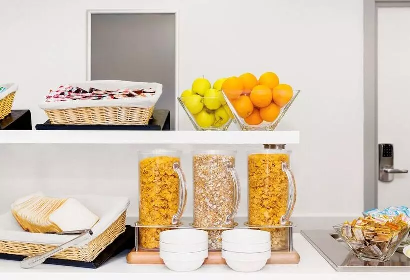 Otel Ibis Budget Brugge Centrum Station