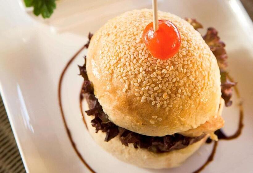 هتل Ibis Styles Cholet