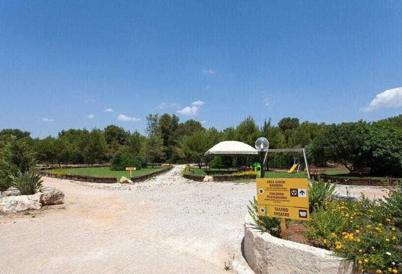 Отель La Casarana Wellness Ecoresort