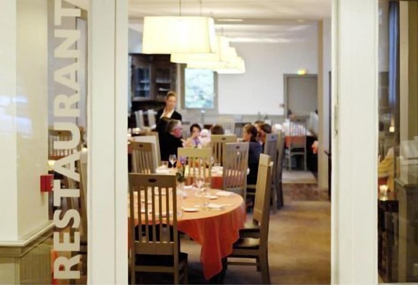 Logis Hotel, Restaurant Et Spa Le Relais De Broceliande