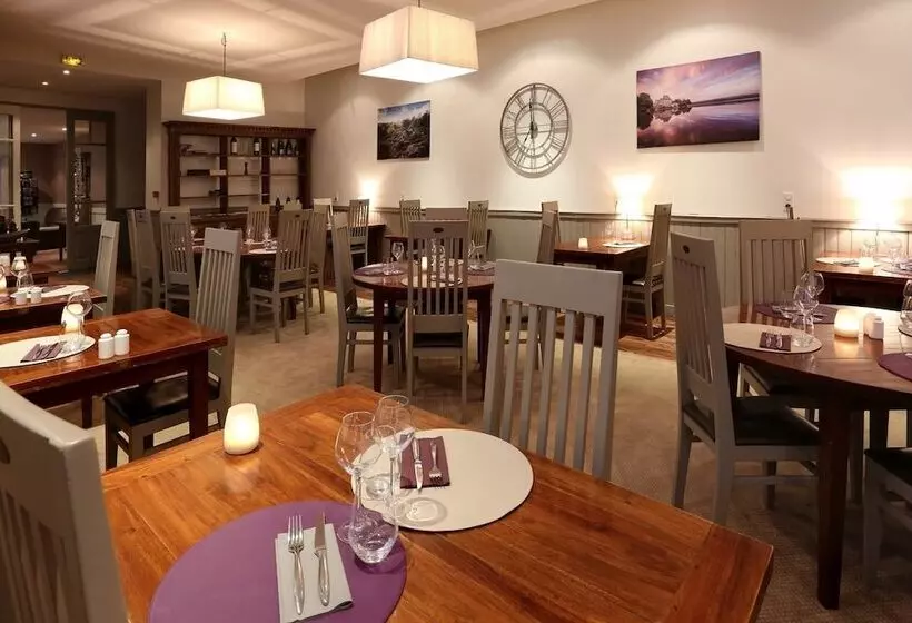 Logis Hotel, Restaurant Et Spa Le Relais De Broceliande