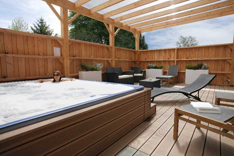 Logis Hotel, Restaurant Et Spa Le Relais De Broceliande