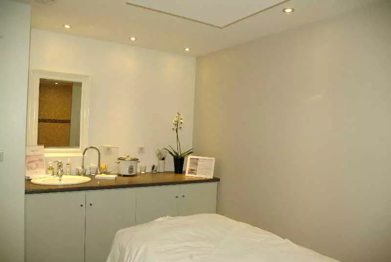 Logis Hotel, Restaurant Et Spa Le Relais De Broceliande