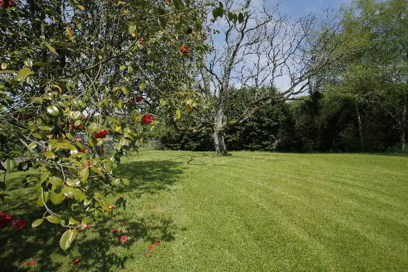 Logis Hotel, Restaurant Et Spa Le Relais De Broceliande