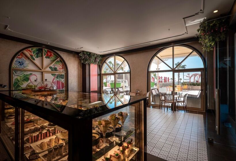 هتل Megasaray Westbeach Antalya