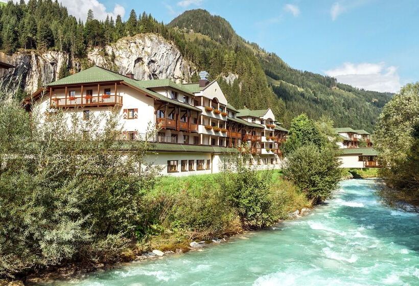 Отель Robinson Amadé