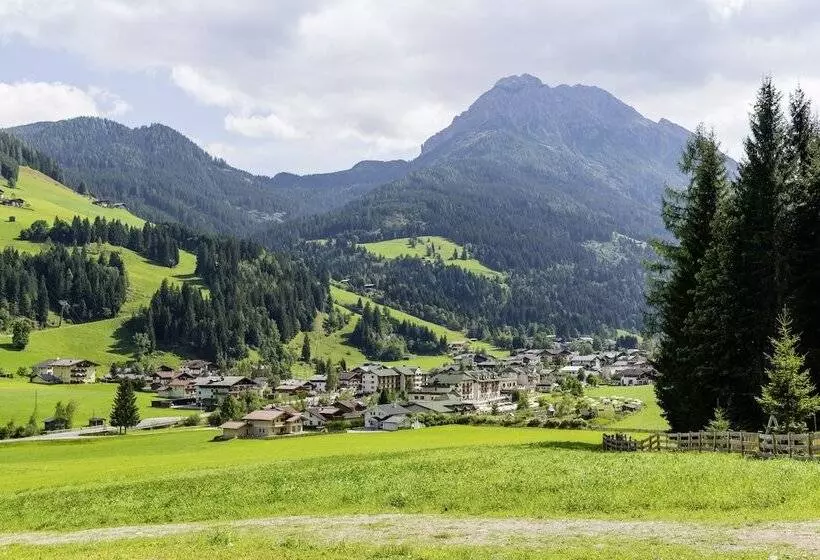 ホテル Robinson Amadé