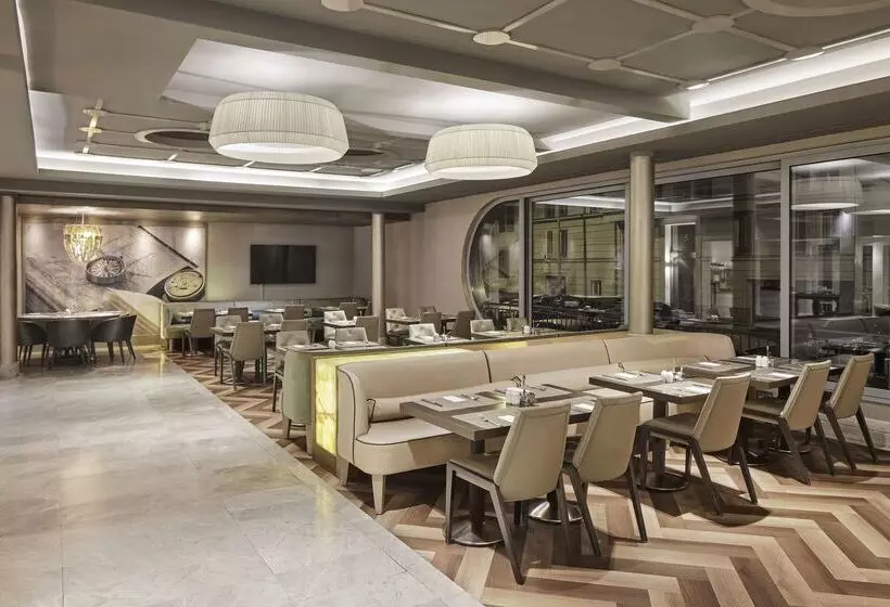 هتل Titanic Comfort Mitte