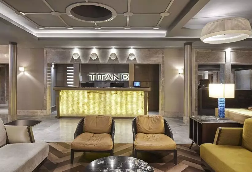 هتل Titanic Comfort Mitte