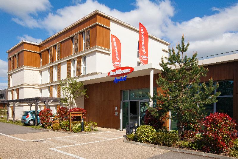 Residhome Paris Guyancourt