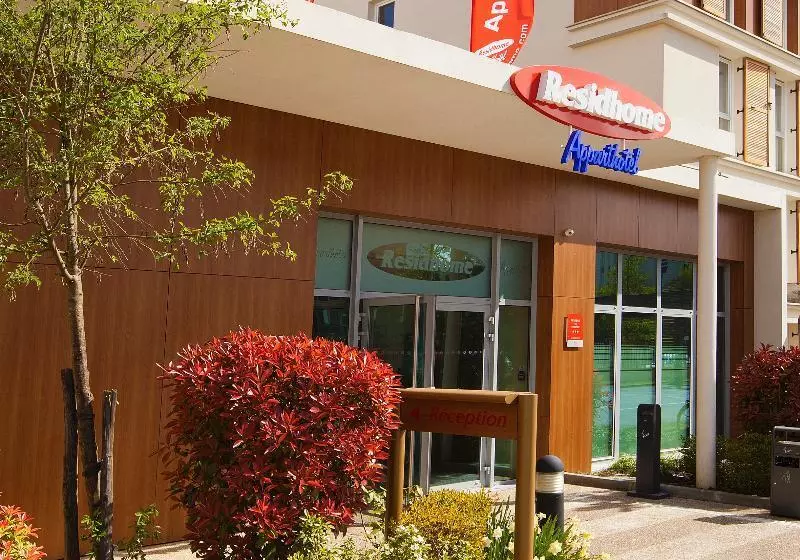 Residhome Paris Guyancourt