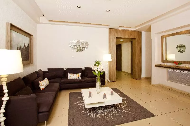 Residhome Paris Guyancourt