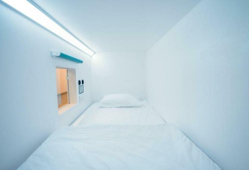 Hostel Bobopod Kota Tua, Jakarta