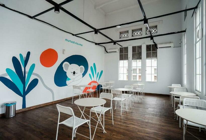 Hostel Bobopod Kota Tua, Jakarta