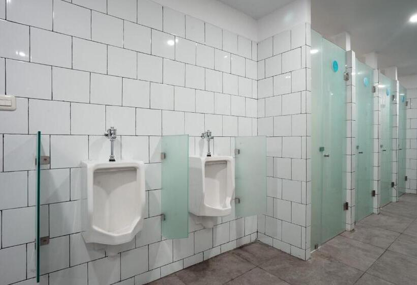 Hostel Bobopod Kota Tua, Jakarta