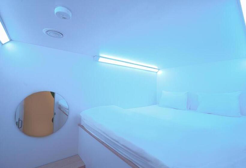 Hostel Bobopod Kota Tua, Jakarta