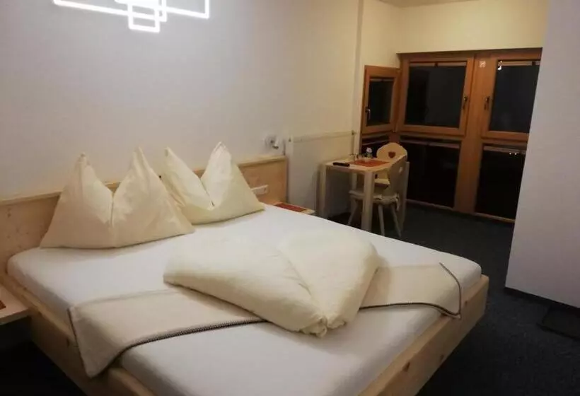 تختخواب و صبحانه Gästehaus Pürstl Kocher
