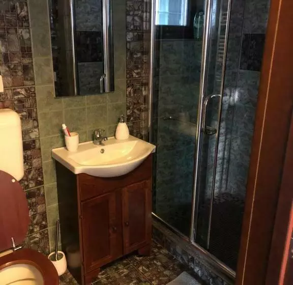 تختخواب و صبحانه Studio