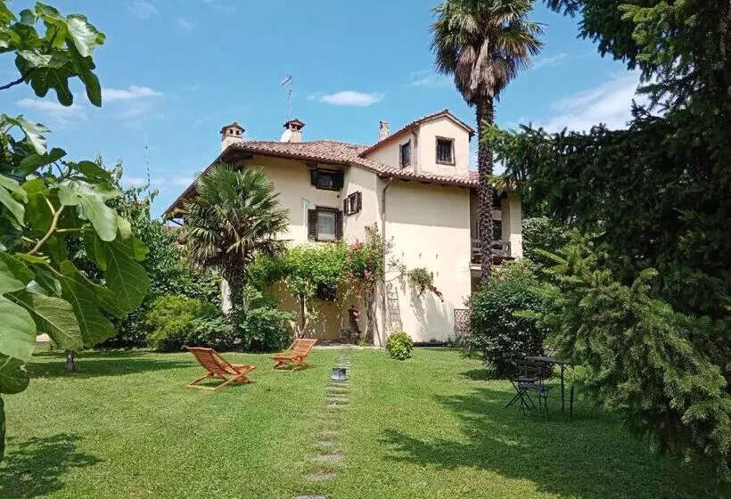 Aamiaismajoitus (B&B) Villa Della Stua