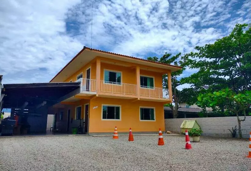 Gênesis Beach Hostel! Quartos Compartilhados E Privativos Na Pinheira