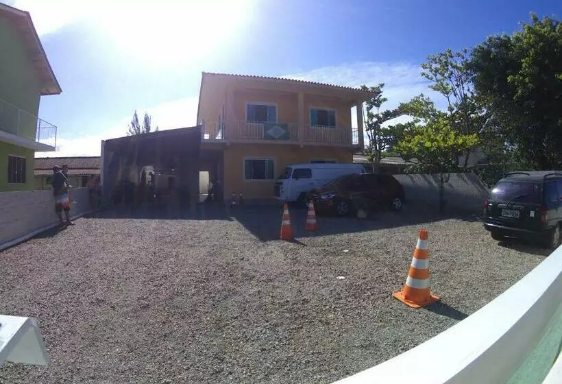 Gênesis Beach Hostel! Quartos Compartilhados E Privativos Na Pinheira