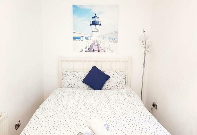 פנסיון Commercial City Rooms