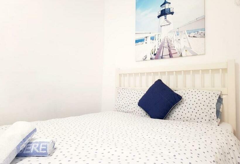 פנסיון Commercial City Rooms