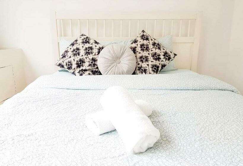 פנסיון Commercial City Rooms