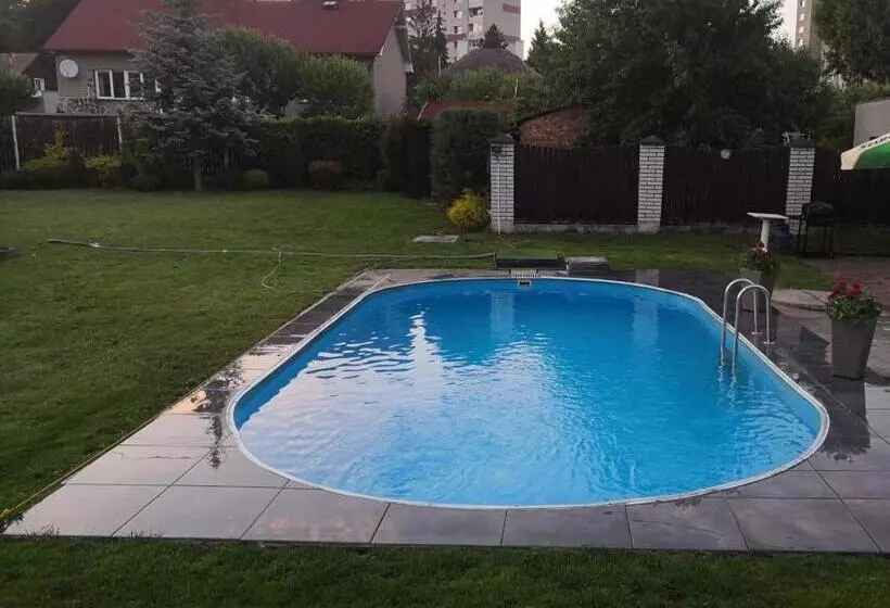 Majatalo Penzion Ubytování U Parku S Parkovištěm