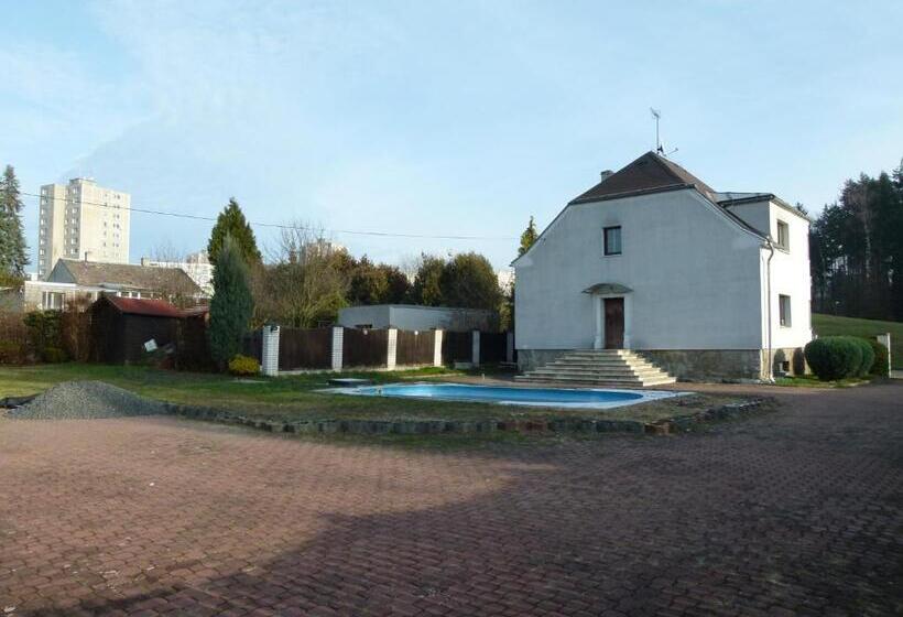 Пансион Penzion Ubytování U Parku S Parkovištěm